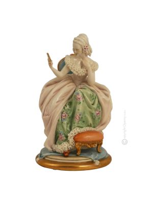 LADY WITH MIRROR Statuette statue figure porcelain Capodimonte handmade made in Italy exclusive