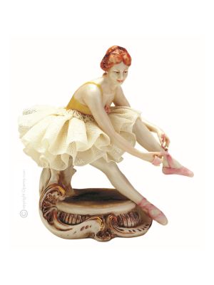 BALLERINA  DAISY Statuette statue figure porcelain Capodimonte handmade made in Italy exclusive