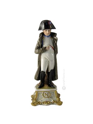 HUSSAR Statuette statue figure porcelain Capodimonte handmade Made in Italy exclusive