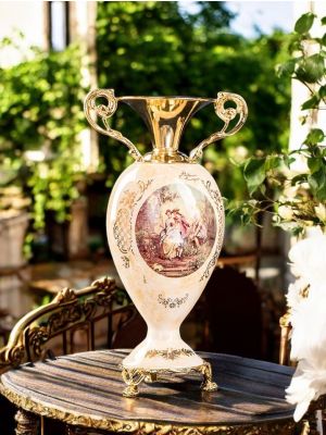 Amphora in fine ceramic, decorated with ladies, knight and golden details, handmade.