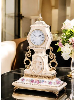 Table clock in fine ceramic, with floral decorations and golden details, handmade.