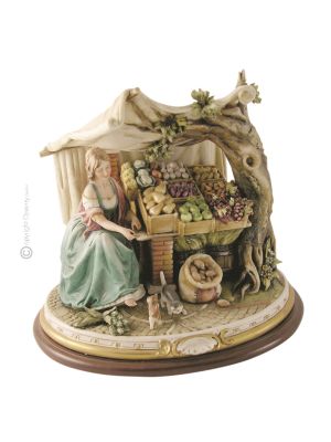 FRUITERER Statuette statue figure porcelain Capodimonte handmade Made in Italy exclusive