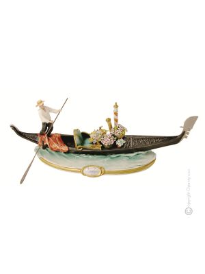 GONDOLA WITH FLOWERS Statuette statue figure porcelain Capodimonte handmade Made in Italy exclusive