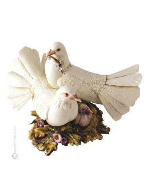 PAIR OF DOVES Statuette statue figure Capodimonte porcelain handcraft made in Italy