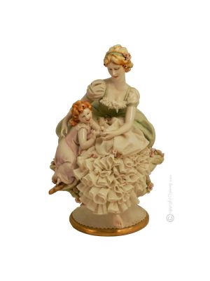 MOTHER WITH BABY Statuette statue figure porcelain Capodimonte handmade made in Italy exclusive