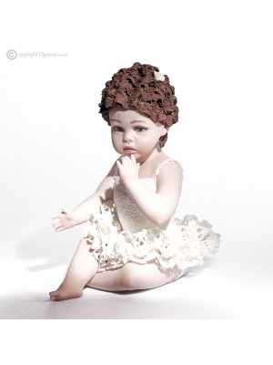 JOUJOU - Capodimonte, romantic and refined porcelain figure of a ballerina.