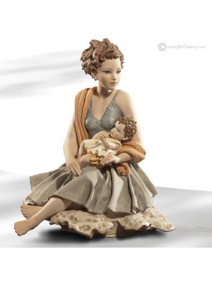 LULLABY - Capodimonte doll, icon of class and refinement.