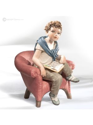 ROBERTO - Fine porcelain, doll decorated with refined details.