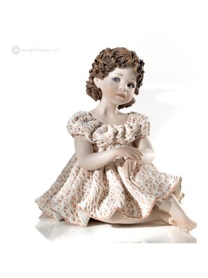 SABRINA - Capodimonte, unique statuette in refined and precious porcelain.