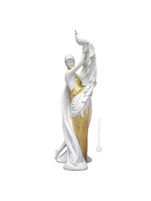 LADY WITH PEACOCK Statuette Statue Figure Porcelain Capodimonte Handmade Made in Italy Exclusive